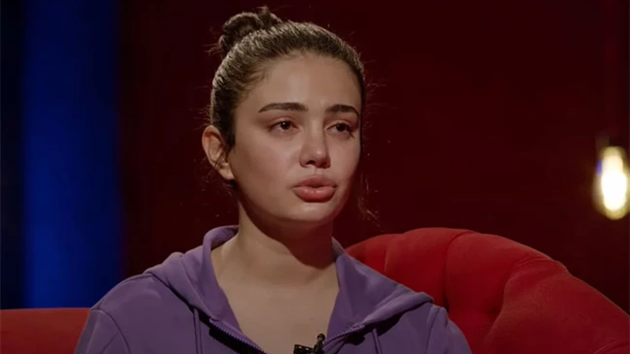 Ece Ronay’a TSK Soruşturması! Devletin Askeri Teşkilatını Aşağılama Suçlaması