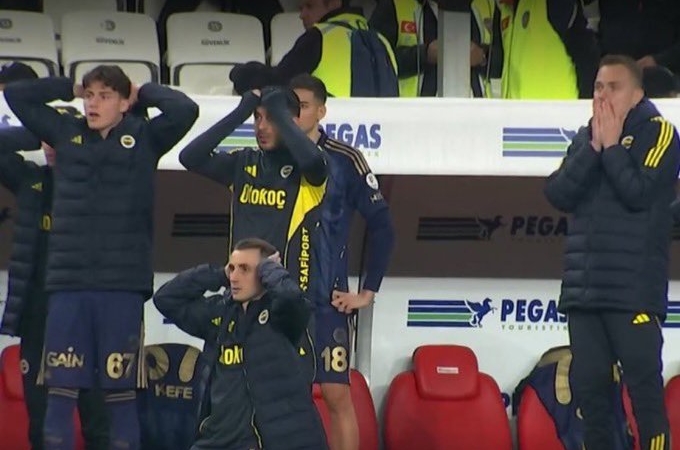 Fenerbahçe 2-0’dan Döndü Ama Zirve Yolunda Yara Aldı