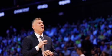 Fenerbahçe Beko’da Saras Alarmı! Jasikevičius Dubai’de Mahsur Kaldı, Yönetim Devreye Girdi