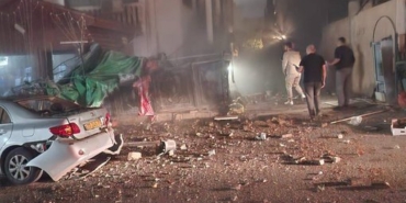 İran füzeleri İsrail’in merkezini vurdu