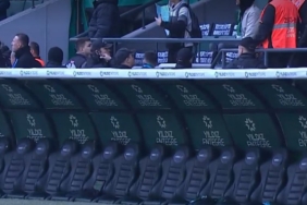 Penaltı Kararı Sonrası Yedek Kulübesi Sahayı Terk Etti!