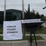 Riva'da Siyah Çelenkli Protesto Kocaelispor Taraftarından TFF'ye Sert Tepki!