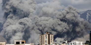 Tahran Semalarında Kara Dumanlar! İsrail, İran Devlet Televizyonu’nu Vurdu