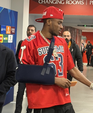 Victor Osimhen kolundaki kırık nedeniyle ameliyat olabilir